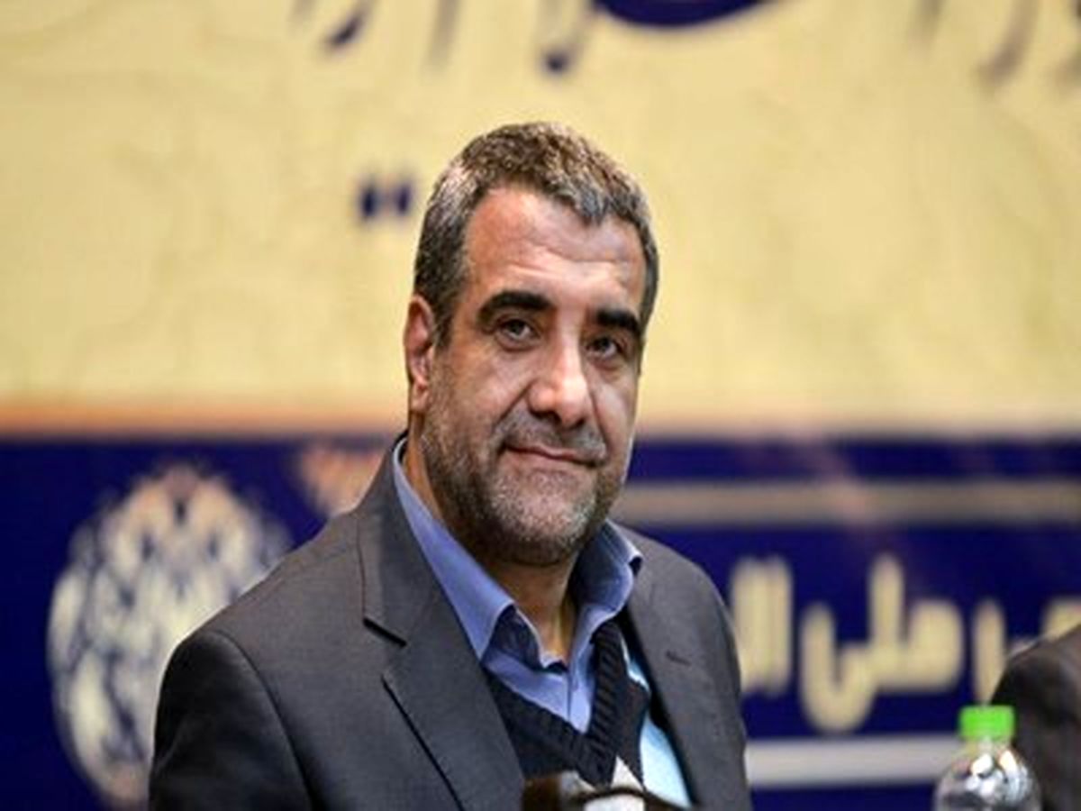 نحوه مدیرعاملی حسنی‌خو در استقلال و استعفایش