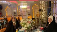 عکس یادگاری مژده لواسانی با دوستش