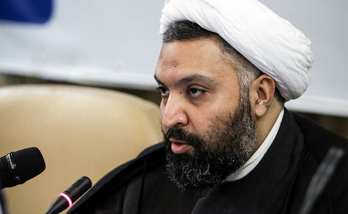 مقررات مستبدانه فضای مجازی را با ایجاد شرکت‌های فراملی تغییر دهیم