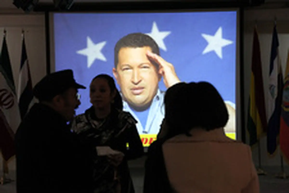 چه کسانی در بهشت به استقبال چاوز رفتند؟