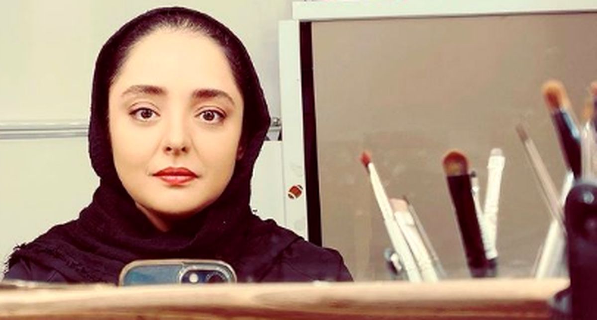 سلفی نرگس محمدی در آینه با چهره جدید + عکس