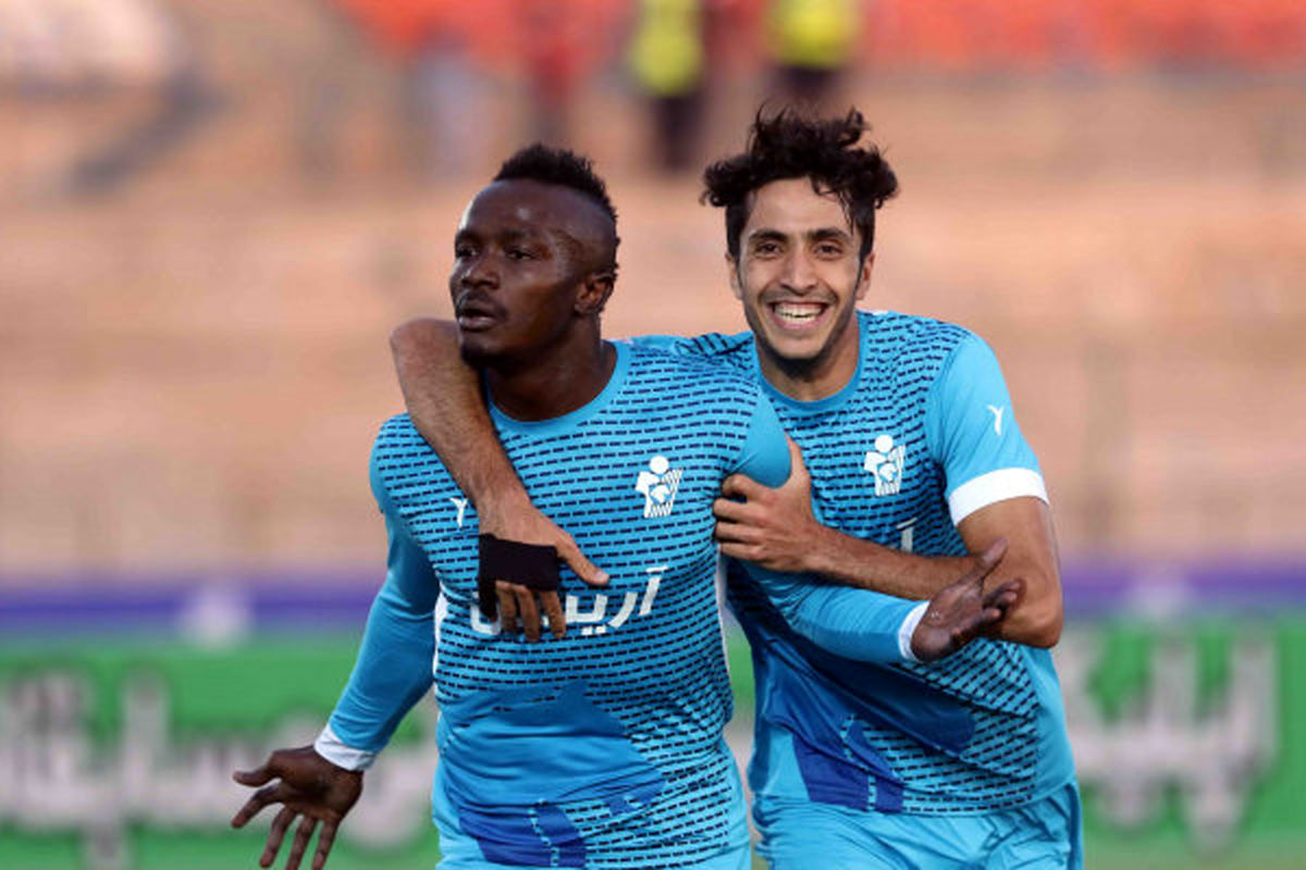 بی‌توجهی پرسپولیس و استقلال به دستور تاج!