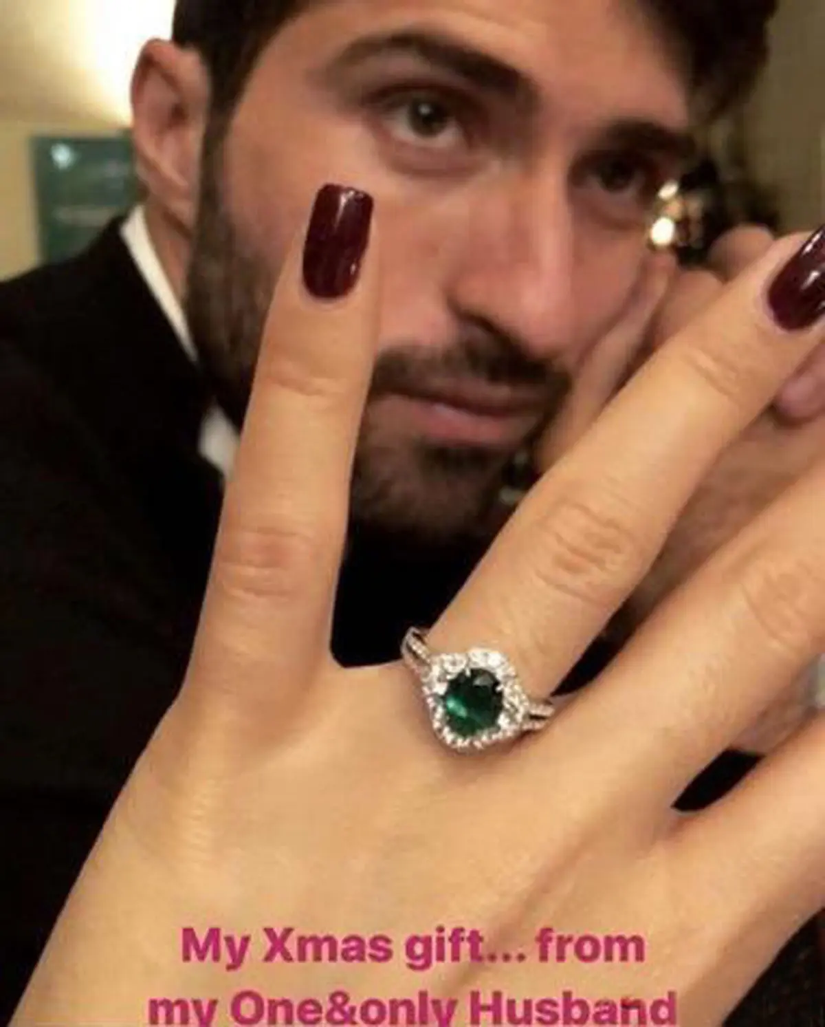 هدیه کریسمس کریم انصاری فرد به نامزدش/عکس