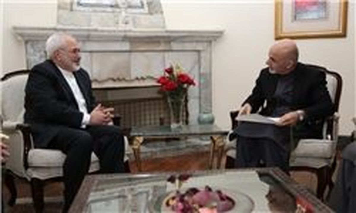
دیدار و گفتگوی ظریف و اشرف غنی در آستانه
