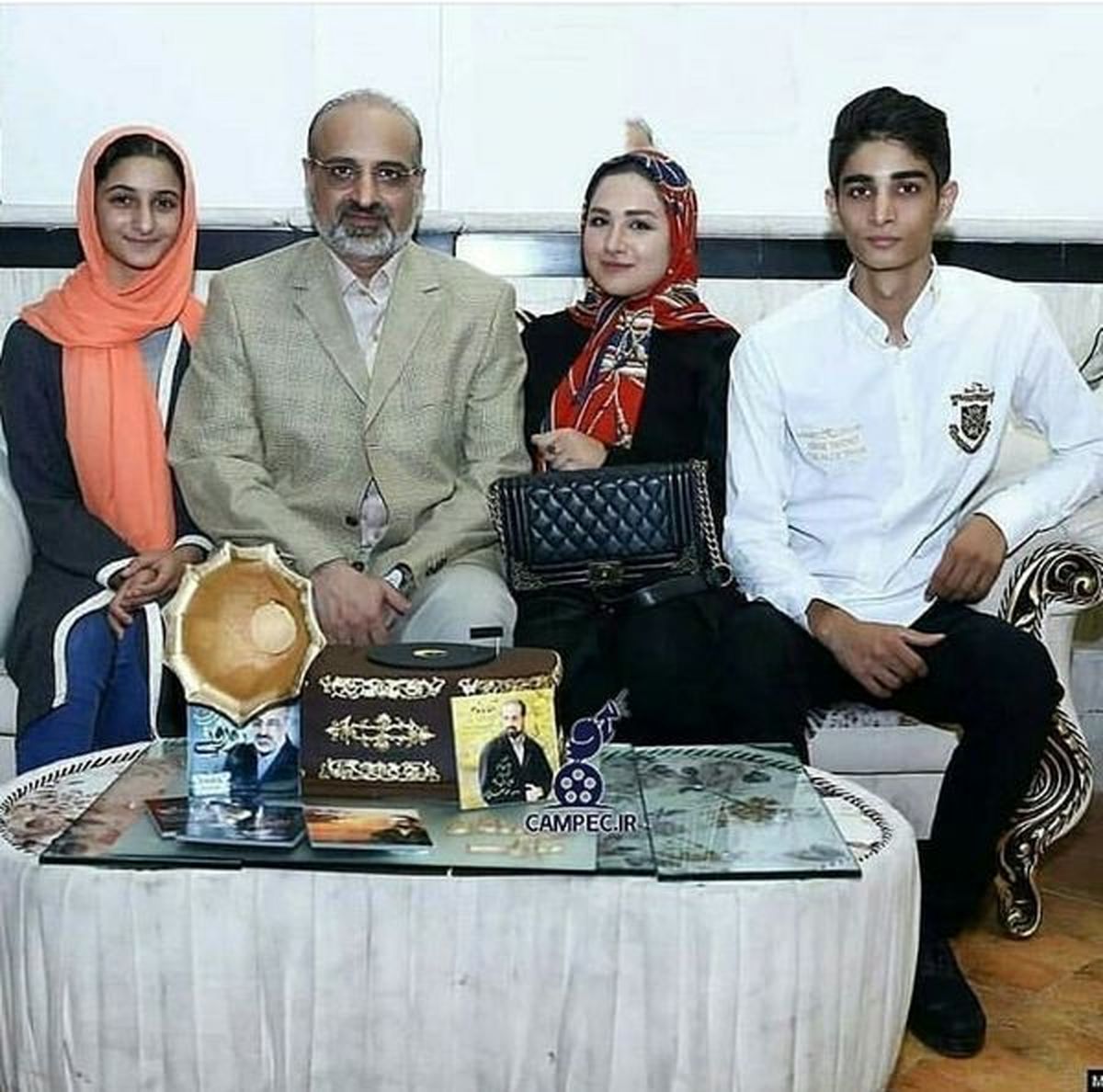 خانواده چهار نفره محد اصفهانی + عکس