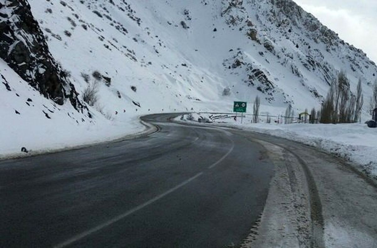 بارش باران و برف در جاده‌های کشور