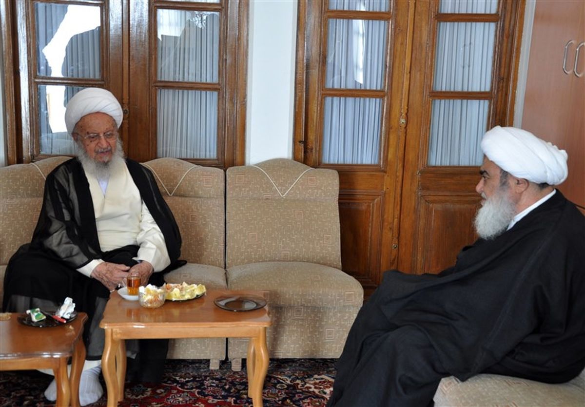 آیت الله مکارم شیرازی به دیدار آیت الله مظاهری رفت 