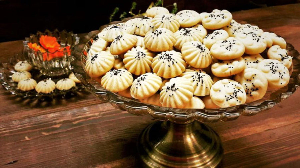 طرز تهیه شیرینی برنجی یکی از شیرینی های عید نوروز در خانه
