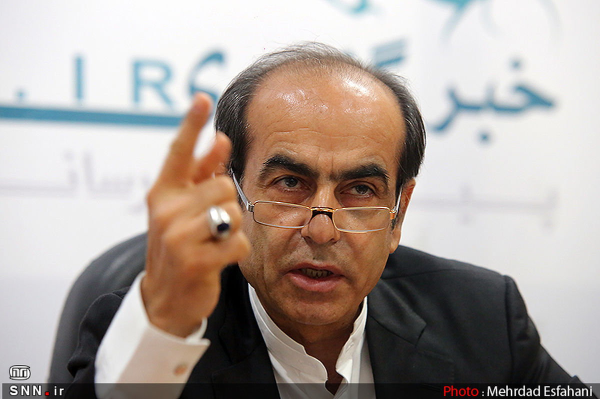 هر گاه بخش خصوصی می‌خواهد پا بگیرد دولت نابودش می‌کند