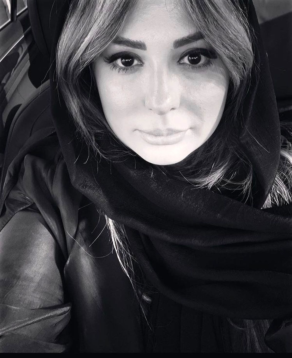 نیوشا ضیغمی‌در چالش سیاه‌و‌سفید + عکس