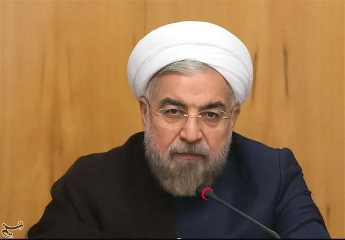 روحانی: موشک و هواپیما اسباب بازی نیست که کسی در هوا تصمیم به شلیک بگیرد