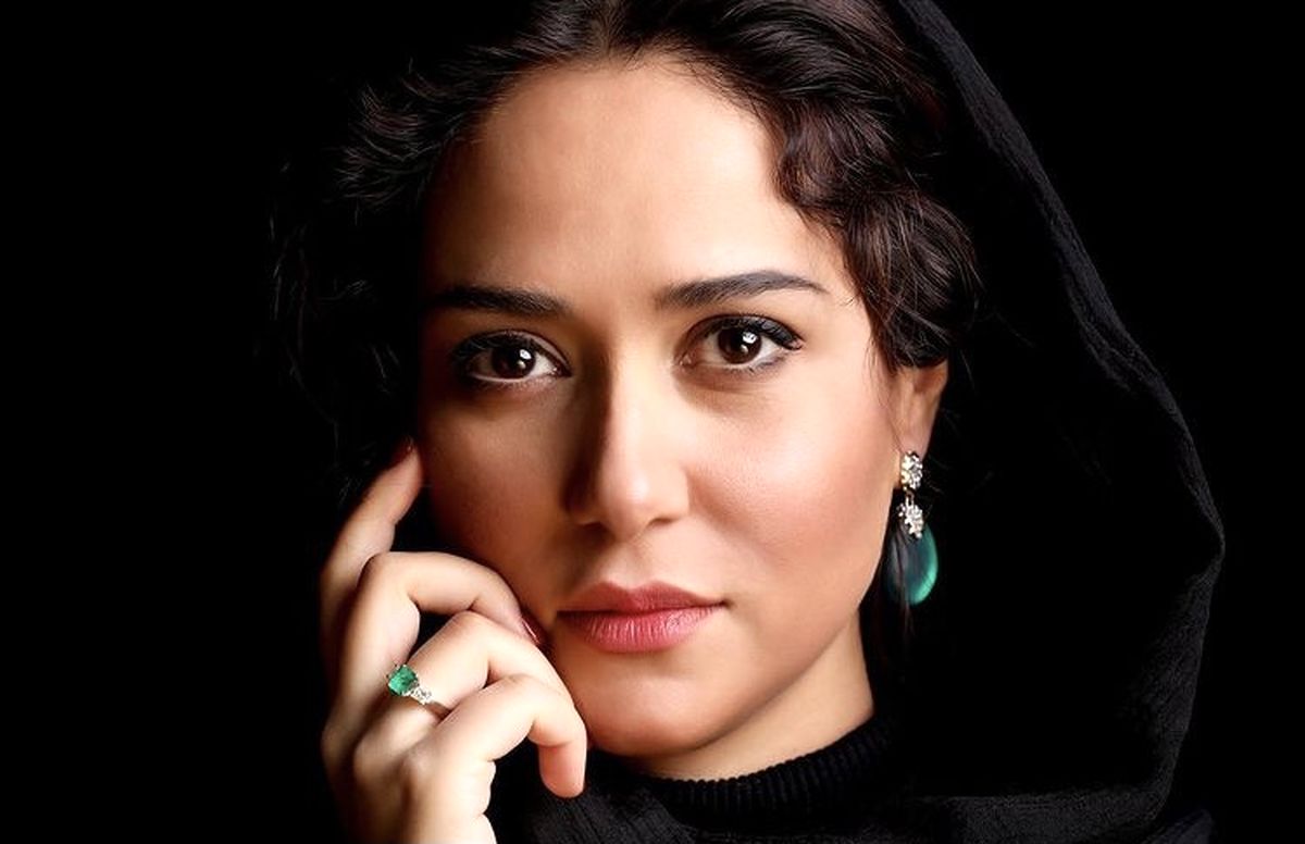 ظاهر ساده پریناز ایزدیار + عکس