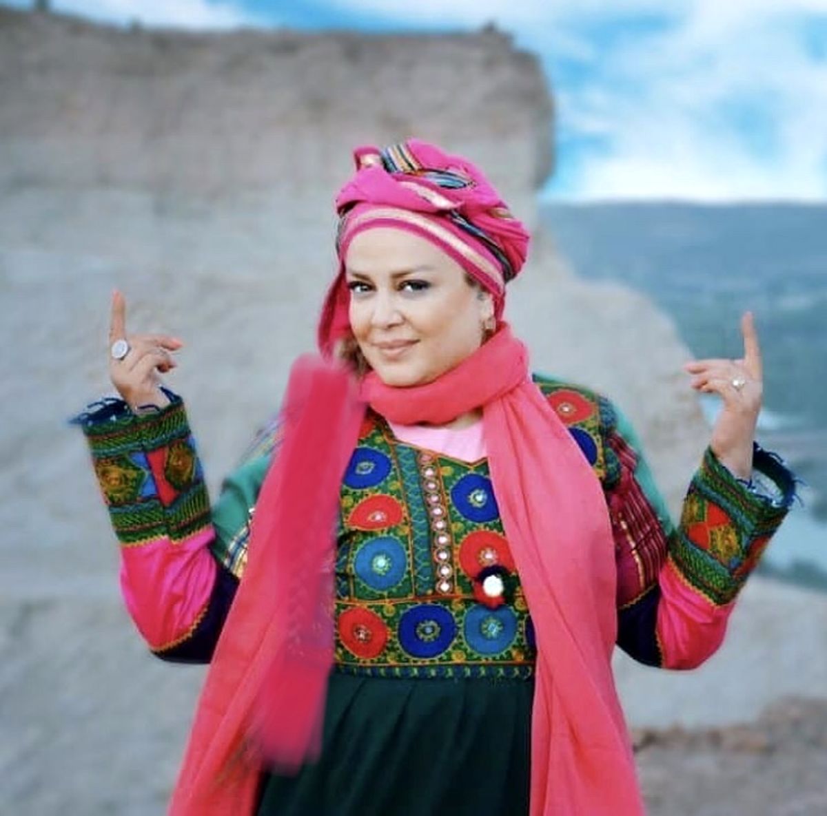استایل لب ساحلی بهاره رهنما + عکس