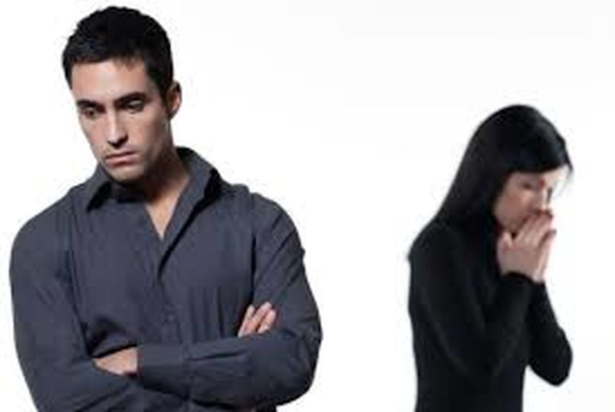 مردانی که ترجیح می دهند شبها در ماشین بخوابند تا خانه!