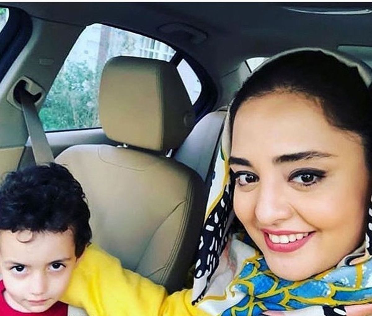 گردش نرگس محمدی با برادرزاده اش+عکس