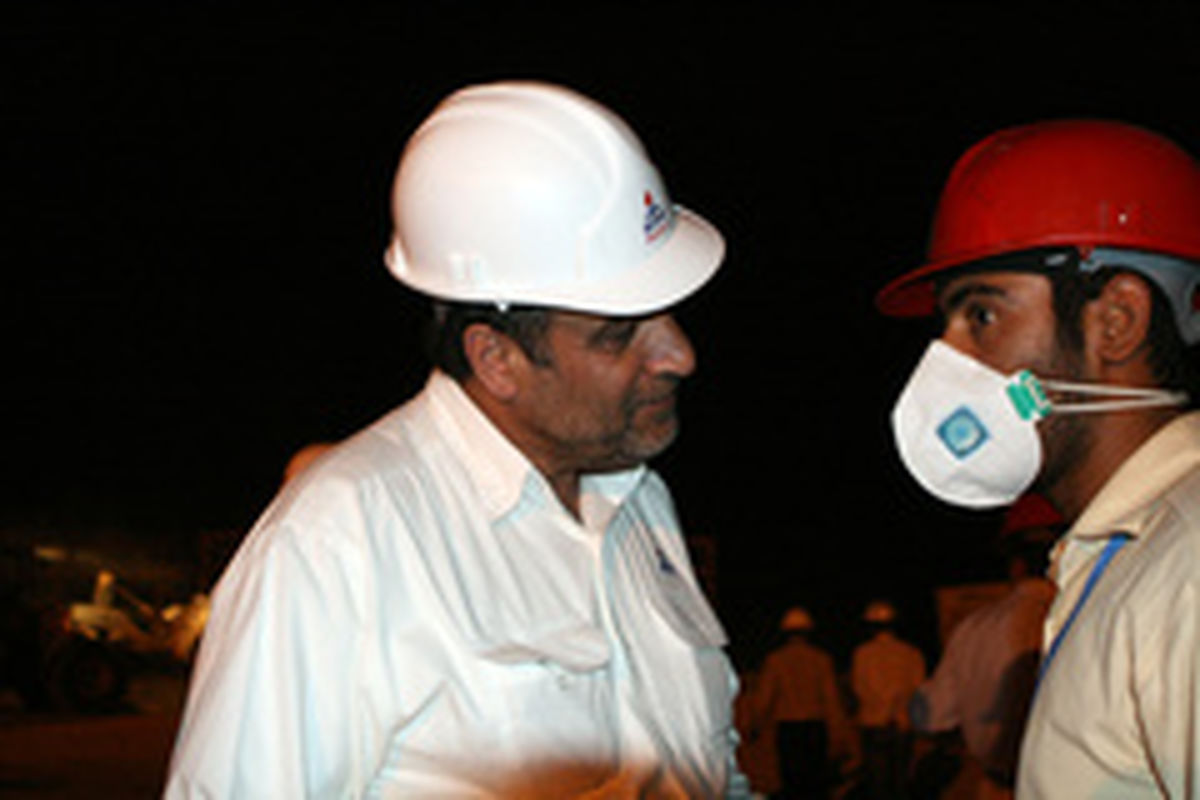 گروه سیاسی قدرت خانه نشینم کرد