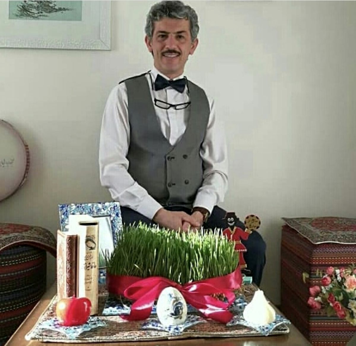 آفای بازیگر پای سفره هفت سینش + عکس