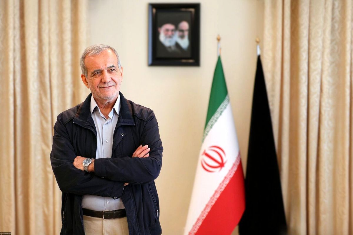 این 2 تصویر پزشکیان در روزنامه ها سانسور شد