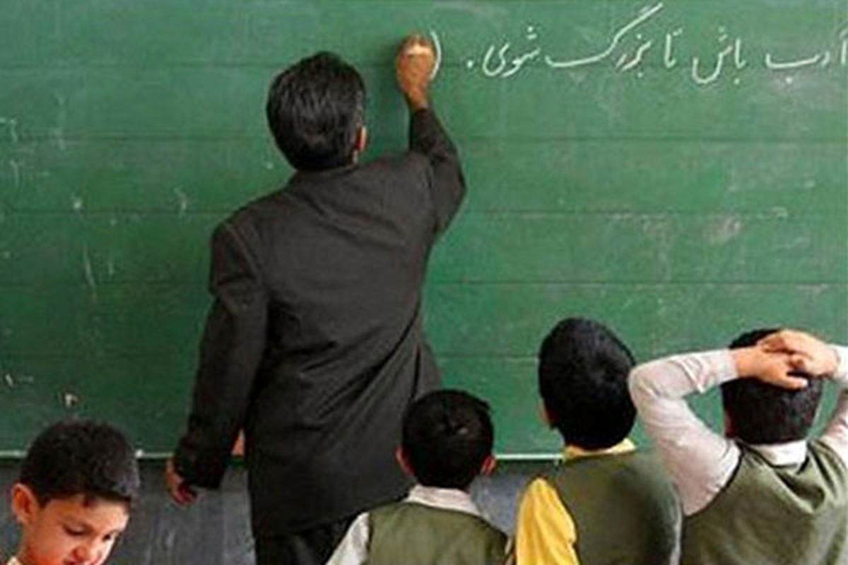 جزئیات ضرب و شتم معلم توسط ولی دانش‌آموز