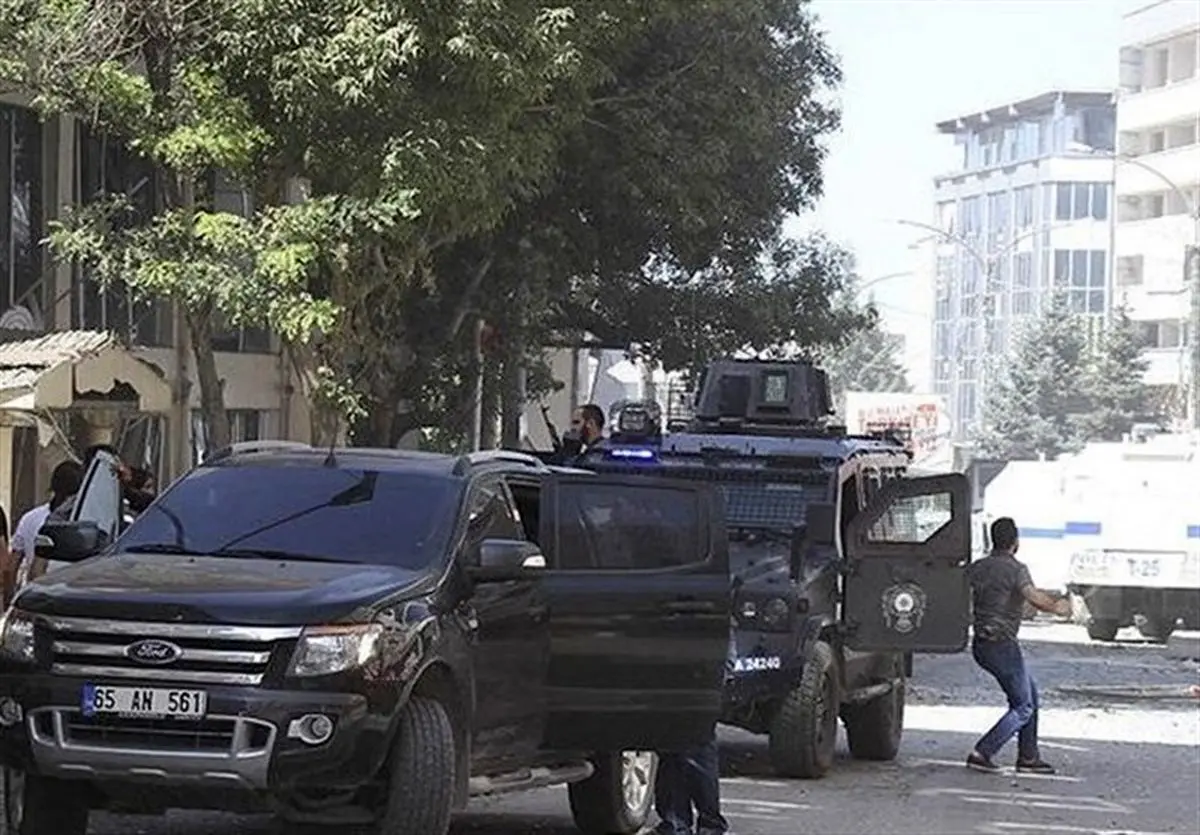 انفجار خودروی بمب‌گذاری شده در استان «وان» ترکیه 
