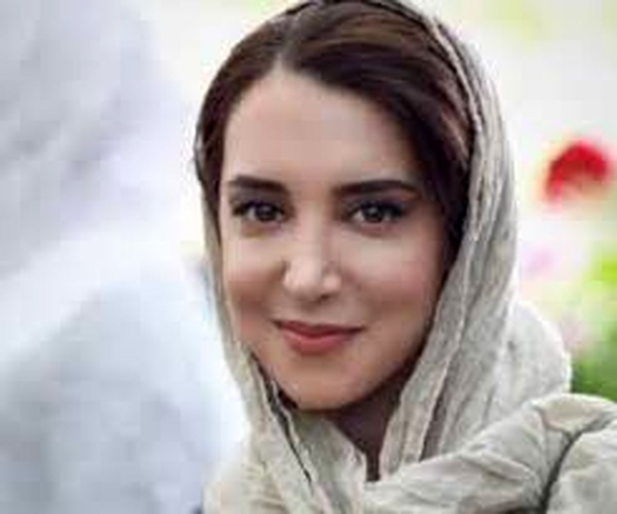 عکس متفکرانه سحر جعفری جوزانی 