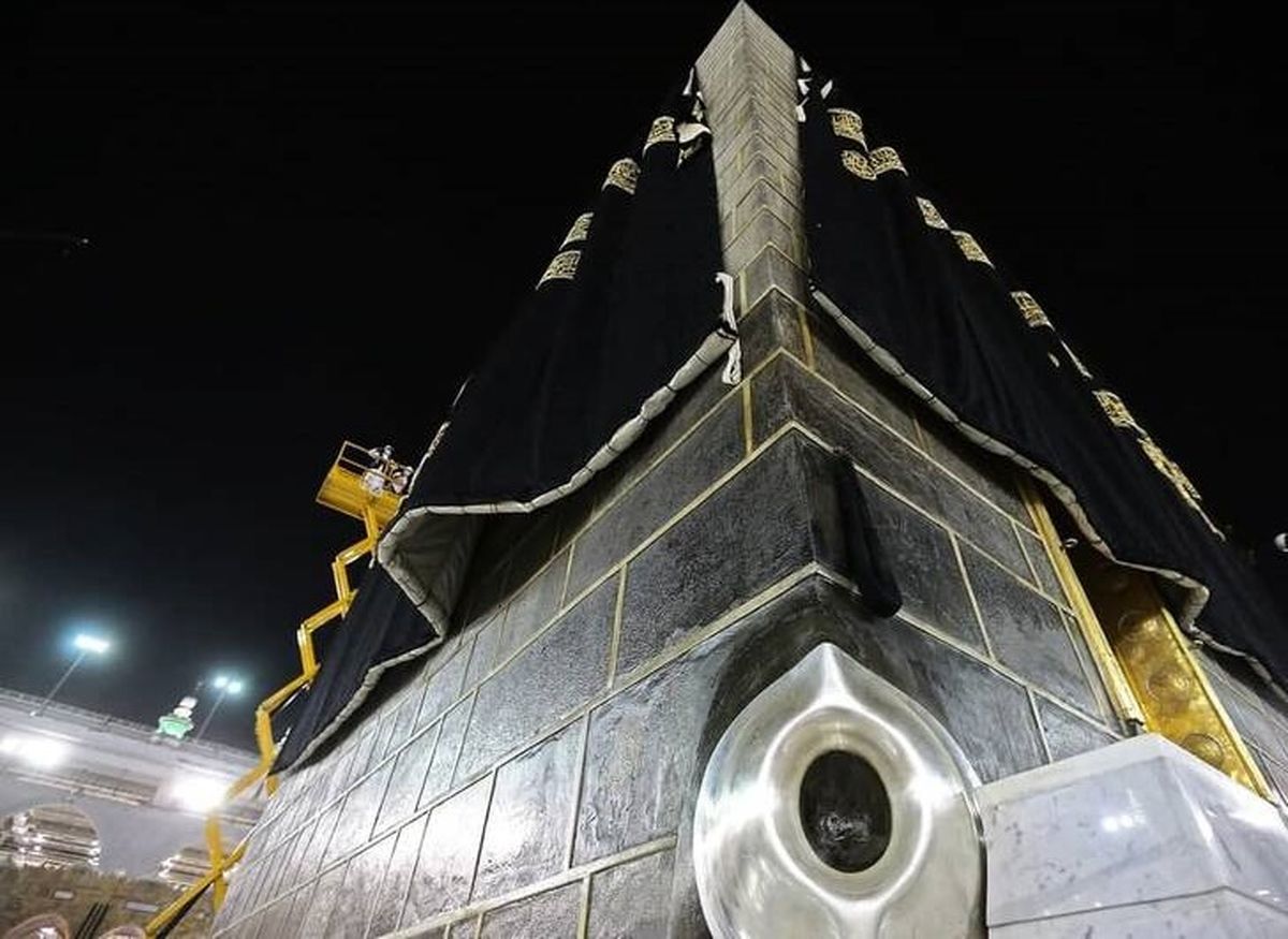 مراسم تعویض پرده کعبه انجام شد+ عکس