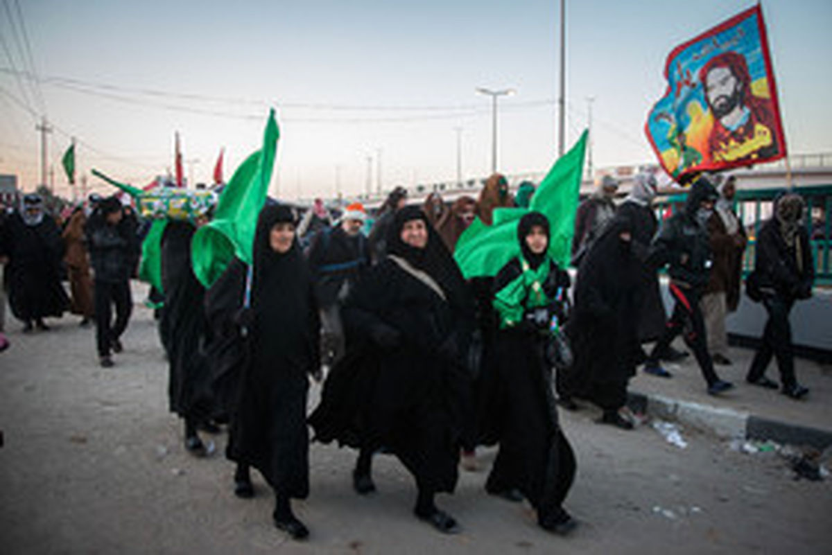 عاشقان حسینی با پای پیاده عازم حرم عبدالعظیم (ع)