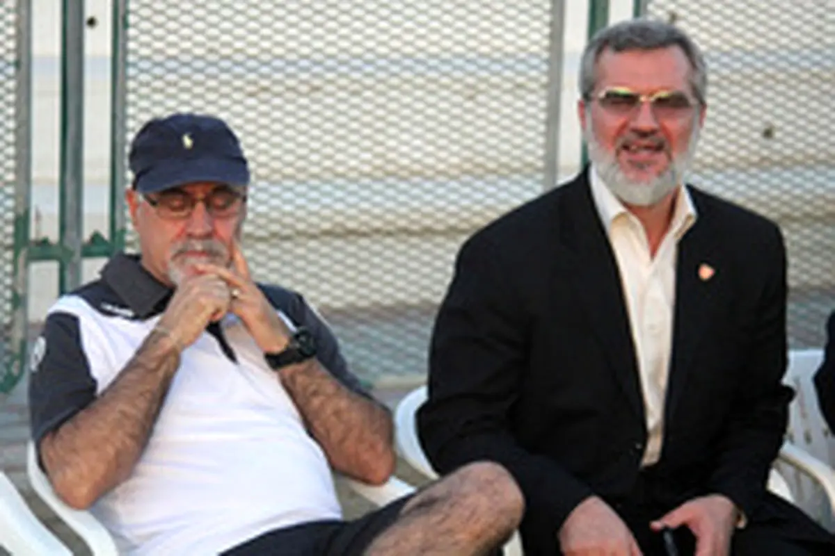 انصاری‌فرد فعلا بزرگتر من و دایی شده!