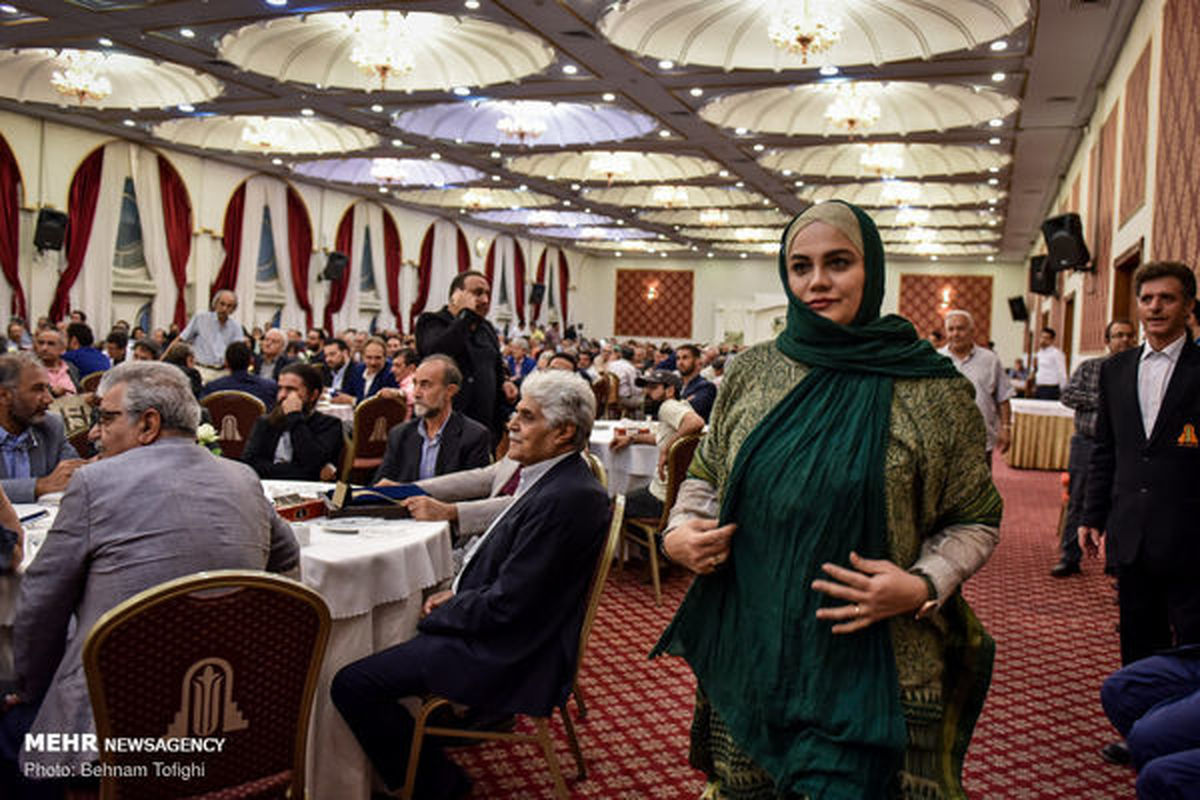 تیپ سبزپوش نرگس آبیار + عکس 