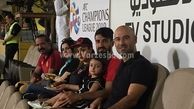 پیک نیک خانوادگی ماهینی روی سکو