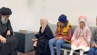 دیدار «آیت الله سیستانی» با شماری از کودکان مبتلا به سرطان