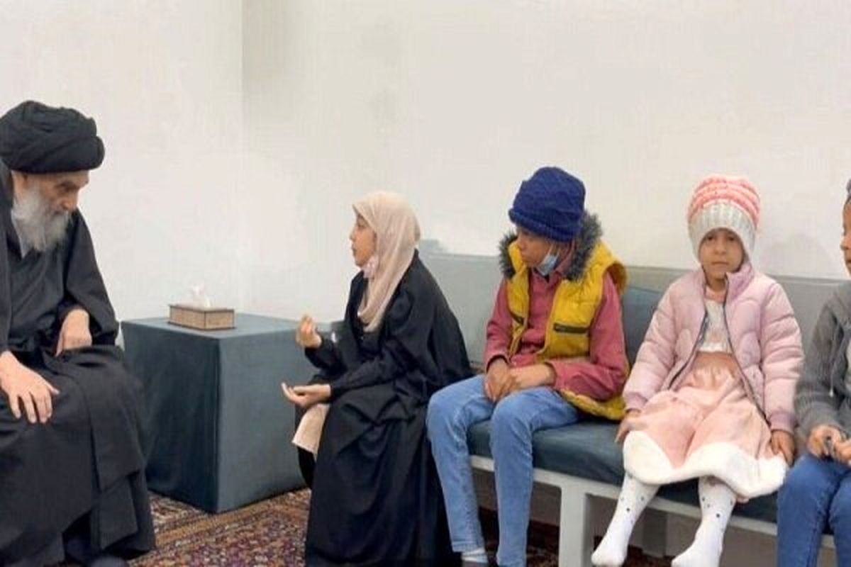 دیدار «آیت الله سیستانی» با شماری از کودکان مبتلا به سرطان