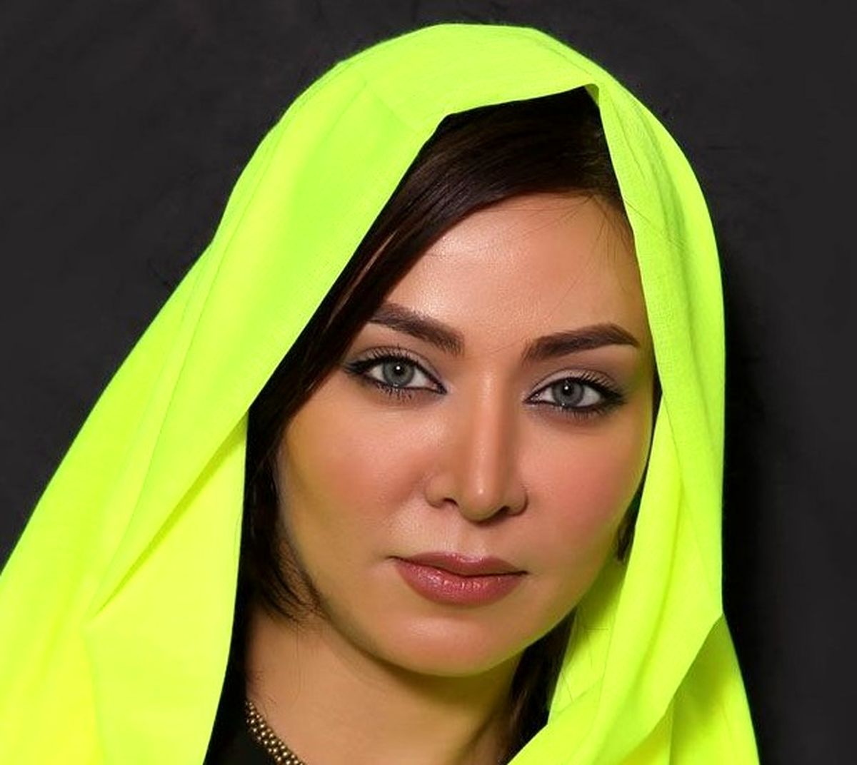تیپ جدید خانم بازیگر در کنار مربی فوتبال+عکس