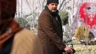 این دو کاراکتر تداعی کننده ساختمان پزشکان هستند