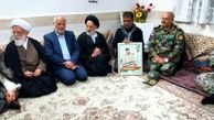 دیدار امام جمعه بیرجند با خانواده شهید مرتضی بصیری‌پور