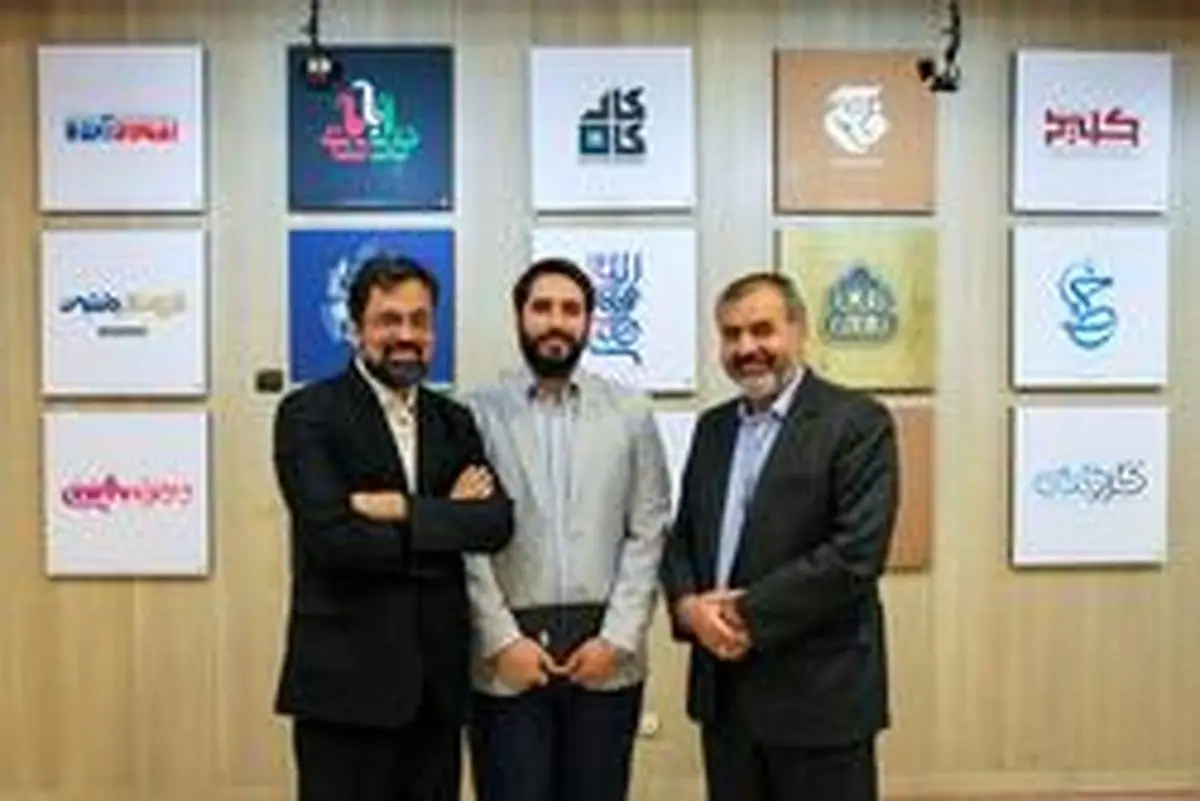 یک نقش و دو نشان