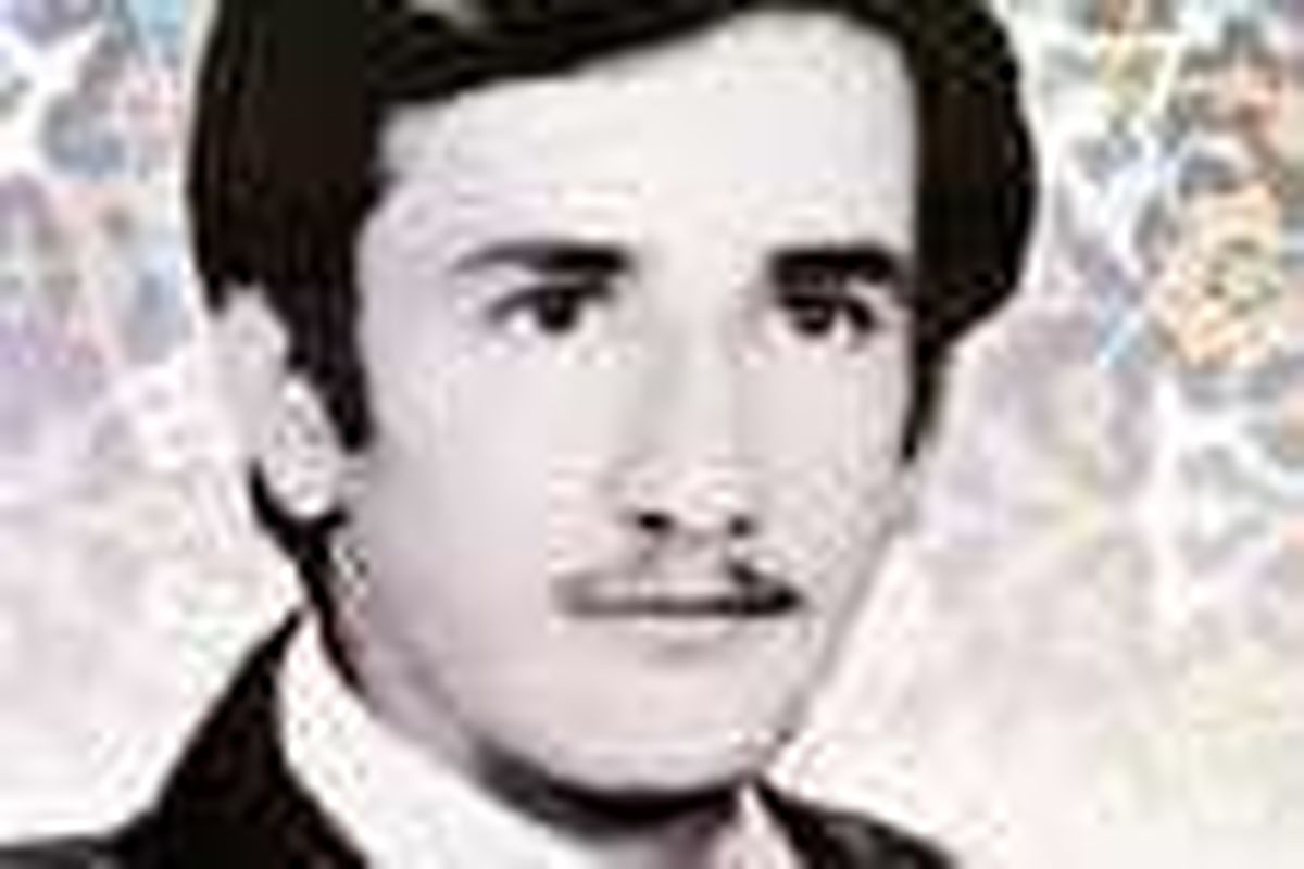 پیکر شهید را به خانه آوردند، قناری‌اش مُرد
