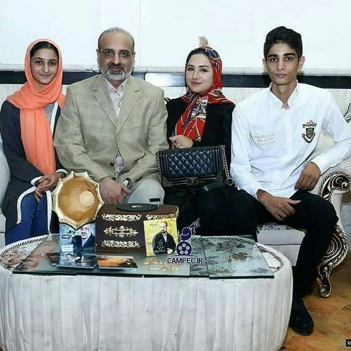 خانواده 4نفره محمد اصفهانی + عکس