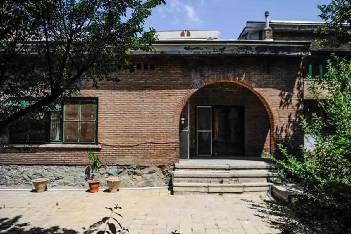 خانه نیمایوشیج خریداری می شود