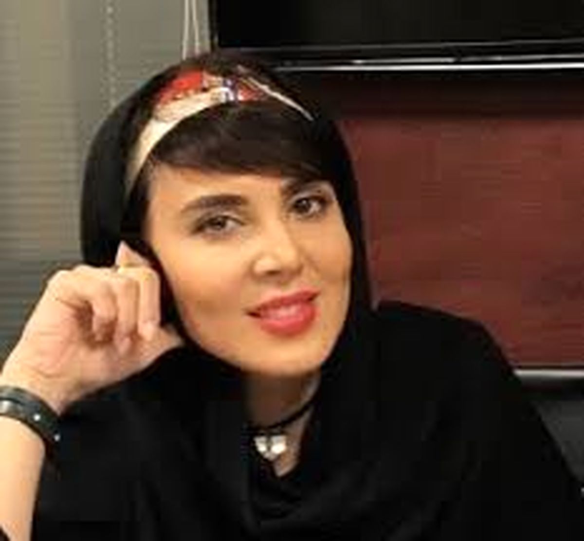 تبریک لیلابلوکات به مادر و خواهرش /عکس
