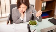 به 5 دلیل محل کارتان باعث چاقی شما میشود