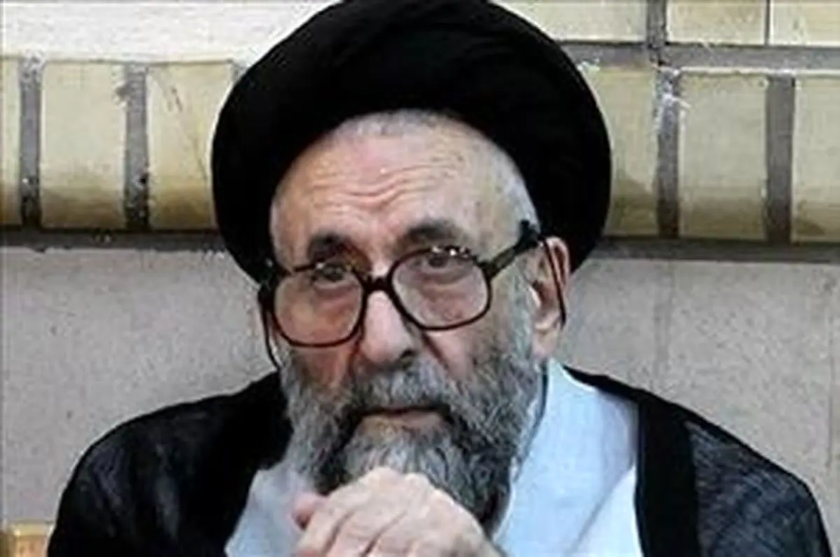 آیت ‌الله خسروشاهی دچار سانحه شد +عکس