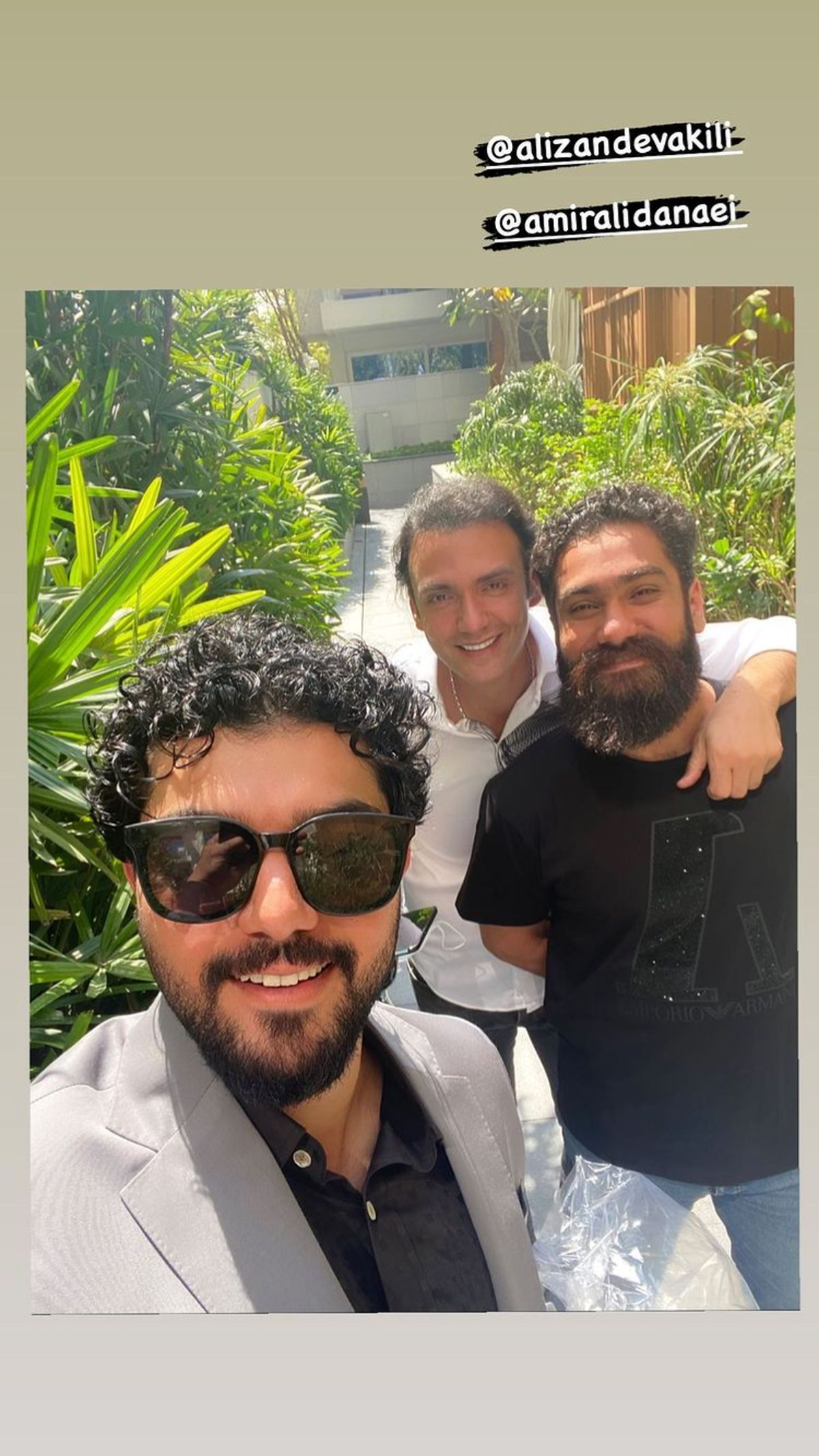 سینا مهراد در کنار دودوست مشهورش + عکس