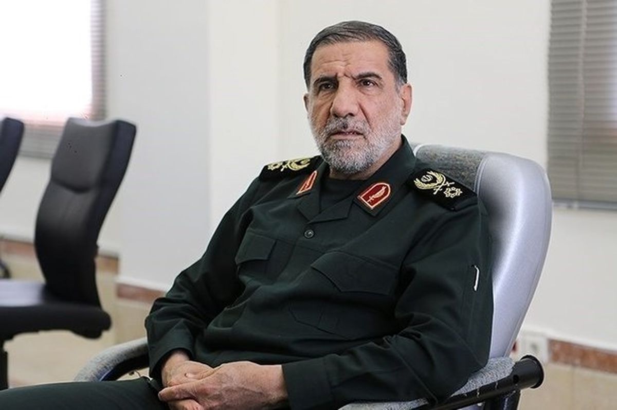 منافقین نزد ملت ایران منفور هستند