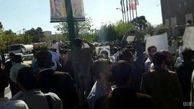 تجمع جمعی از سپرده گذاران تعاونی ولیعصر (عج) مقابل مجلس