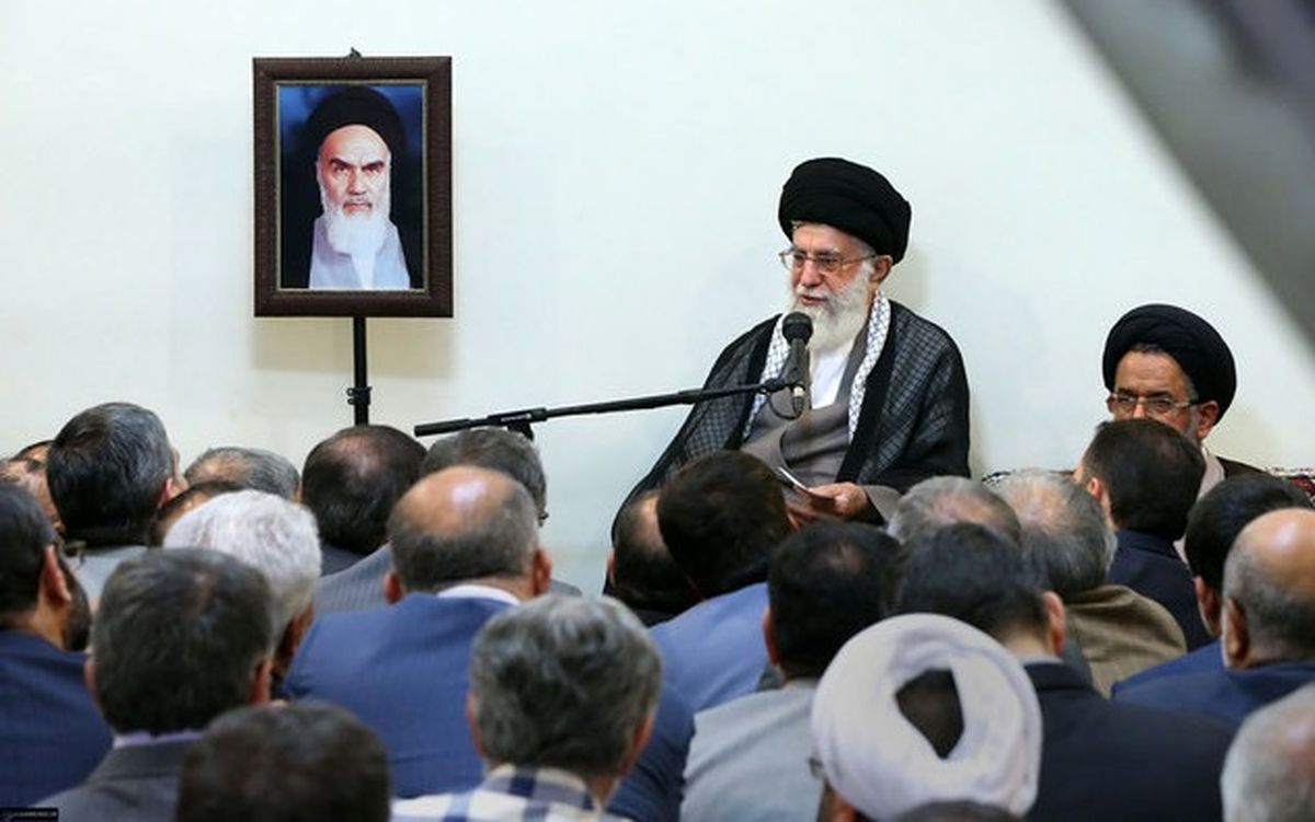 مطالبات رهبری از سربازان گمنام/ وزارت اطلاعات مراقب نفوذی‌های اقتصادی داخل مجموعه باشند