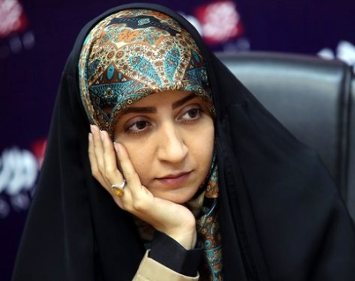حمایت تمام قد گوینده خبر از مدیر برکنار شده شبکه پنج
