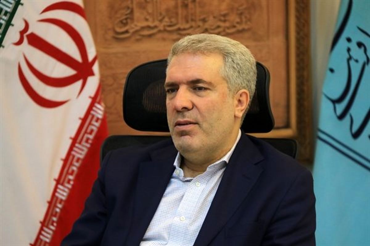 نرخ قانونی ارز همان نرخ ۴۲۰۰ تومان است 