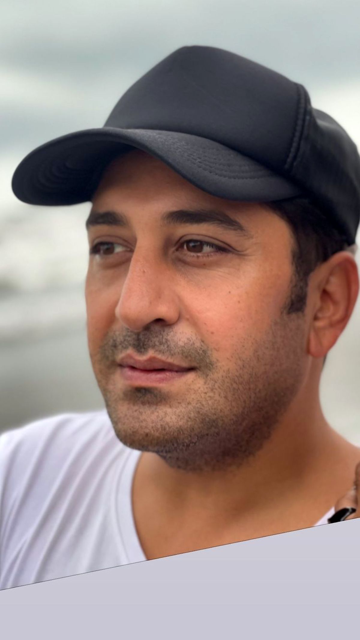 تیپ ساده وحید شیخ زاده + عکس