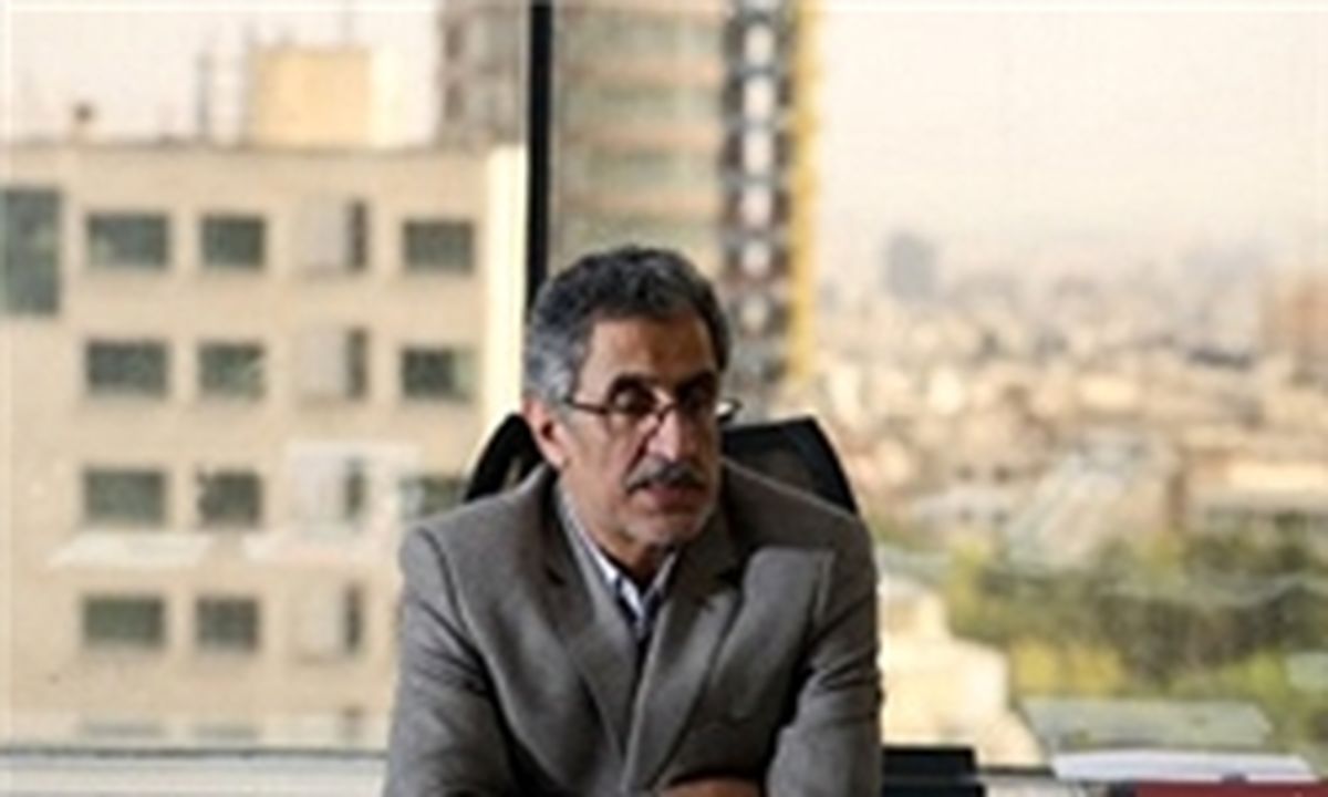 نرخ غیرواقعی ارز قاچاق را زیاد می‌کند